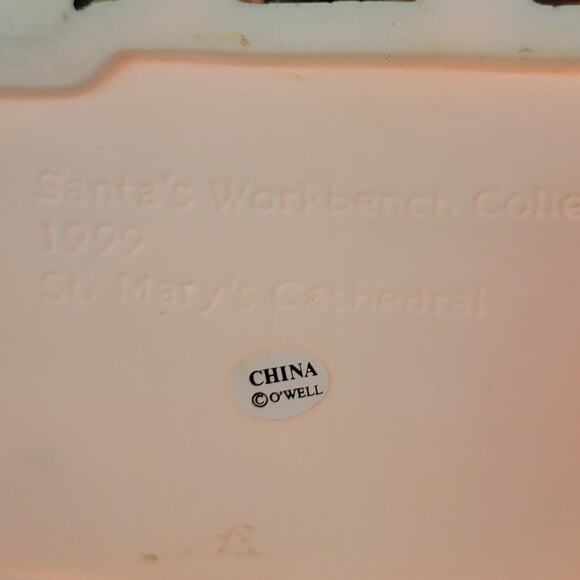 Santa's Workbench Classic Porcelain Lighted House St Mary's Cathedral 479-3998 - Picture 6 of 16
